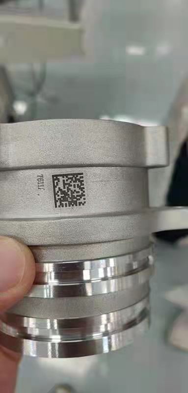 汽車(chē)零部件激光鐳刻二維碼