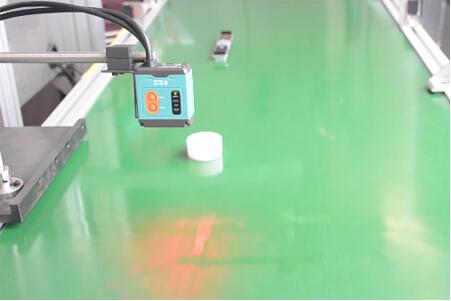 工業讀碼器，智能讀取掃描檢測流水線上的條碼