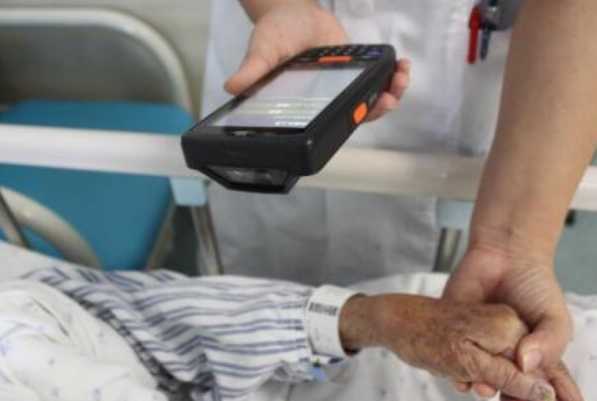 醫用手持PDA為醫護人員減輕壓力